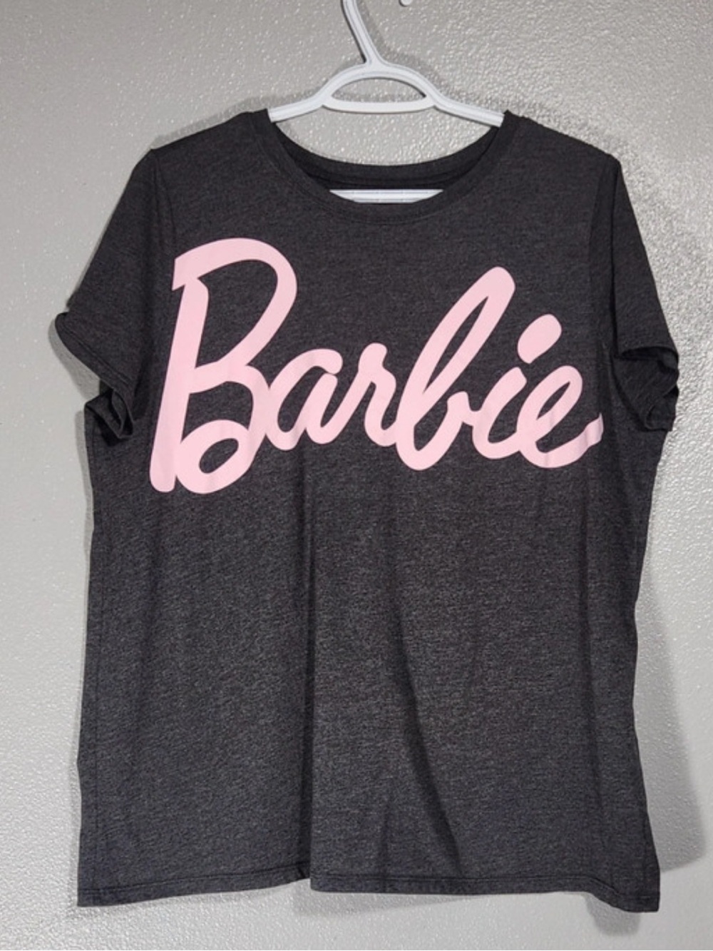 Size 00 Torrid Barbie logo grey pink T-shirt top